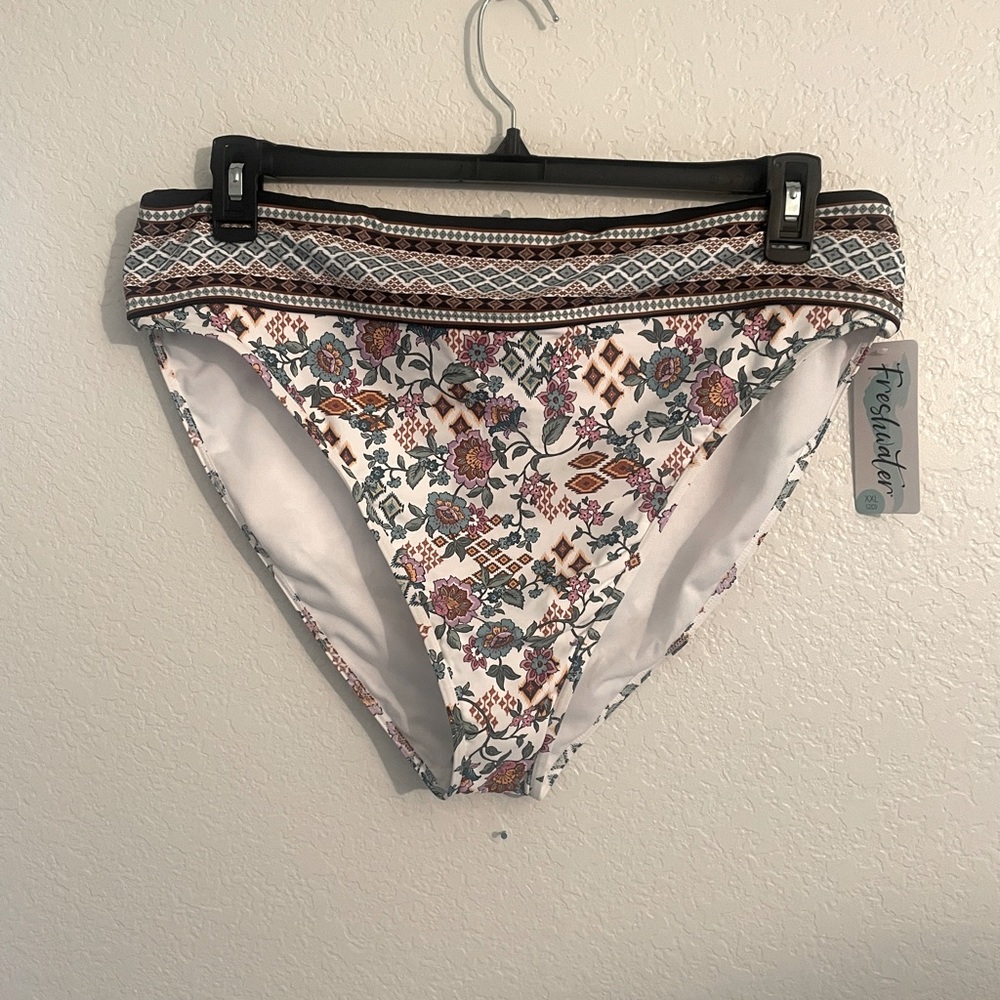 Freshwater woman’s floral/boho swim bottoms size XXL